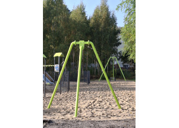 Embankment zip line 21m – a safe and exciting playground