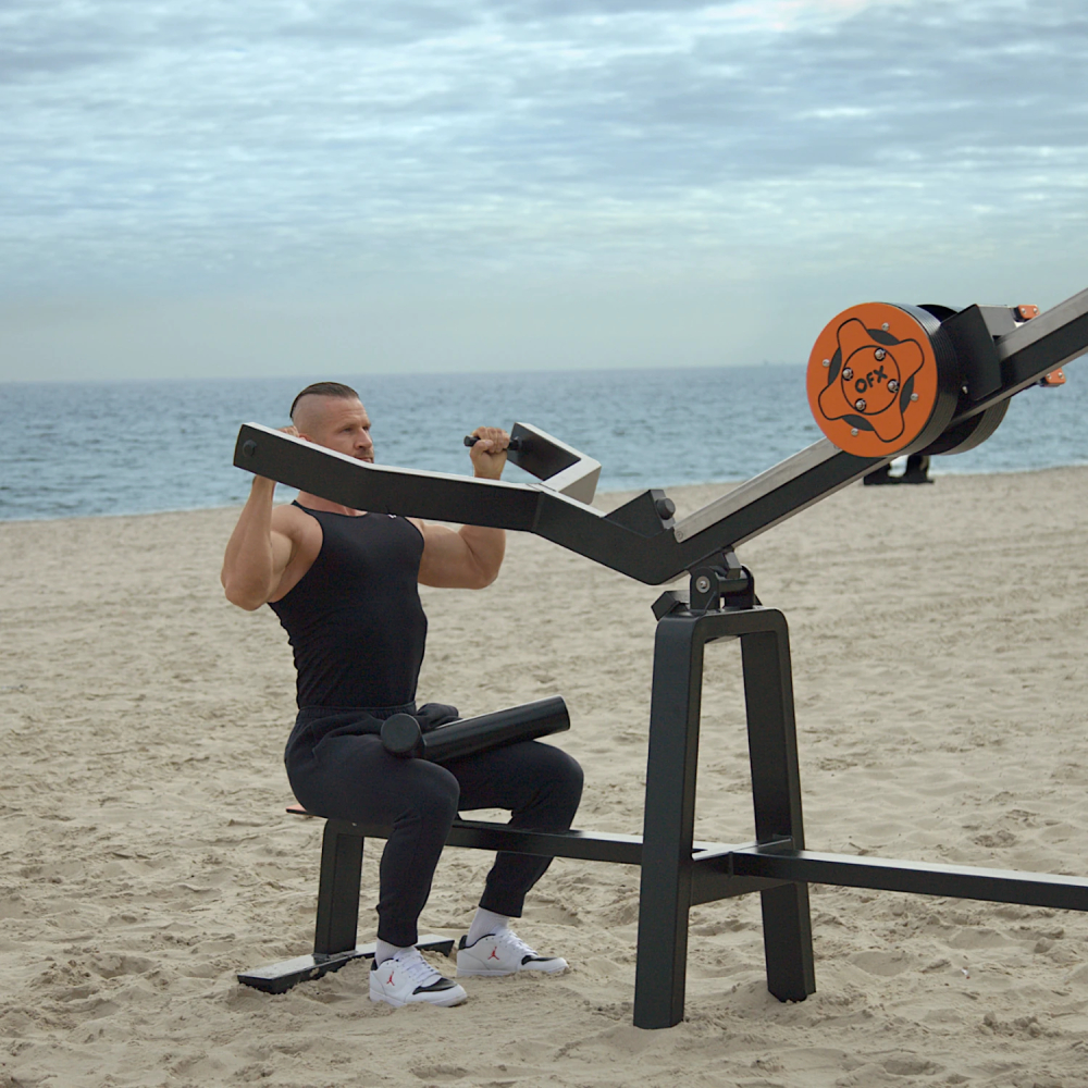 Lat pulldown machine OFX-02 – outdoor gym with adjustable resistance