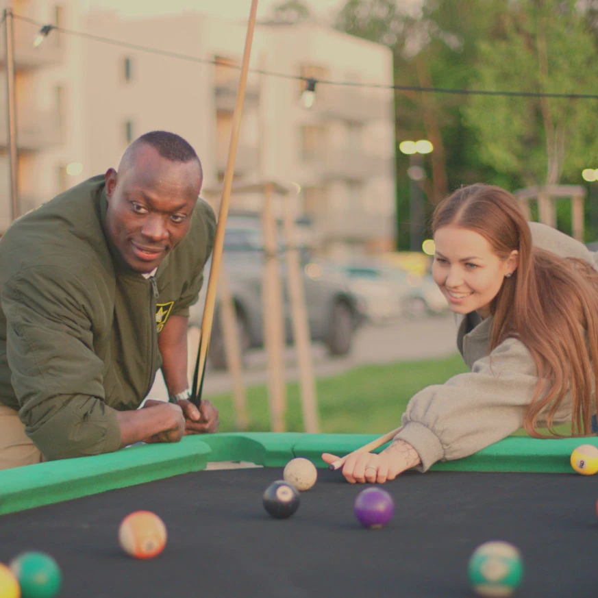 commercial urban city street pool table bilard