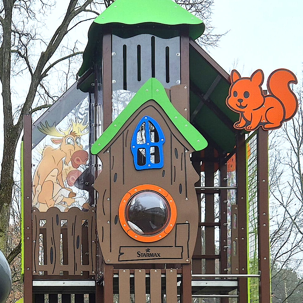 Domek na drzewie - plac zabaw